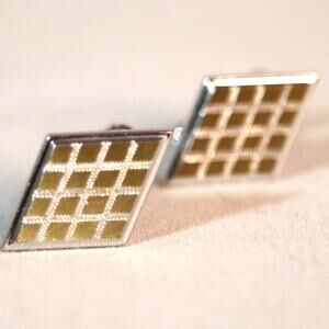 Hickock Diamond Engraved Diamond Shaped Cuff Links Gold And Silver Tone Metal